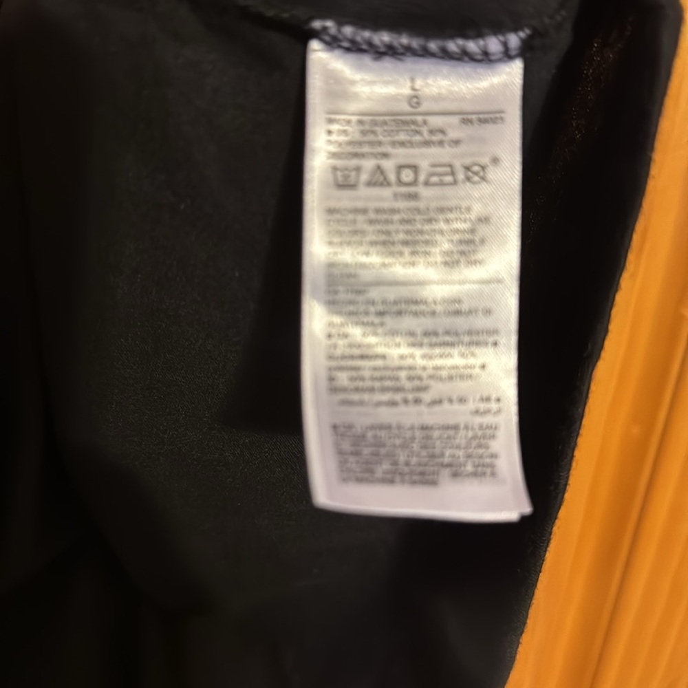 Old Navy LOVE T shirt - Picture 5 of 5